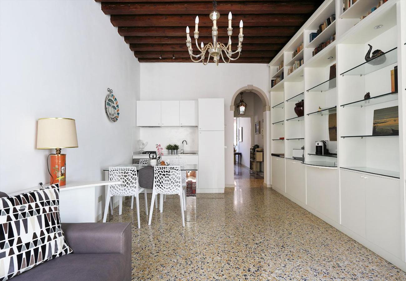 Casa Del Mandolino - Cozy Near The Station! Apartament